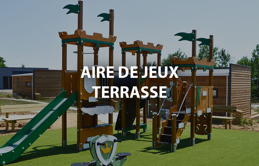 Aire de jeux et terrasse
